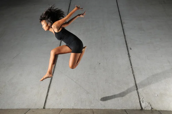 Bailarina contemporánea china asiática — Foto de Stock