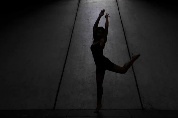 Bailarina contemporánea china asiática — Foto de Stock