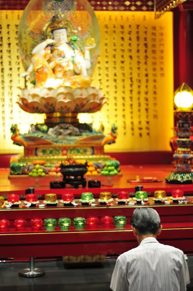 Interiors of a buddhist temple — Stock Photo, Image
