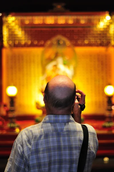 stock image Caucasian Tourist at Chinese Buddhist temple