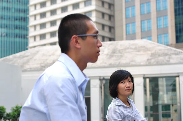 Sikeres ázsiai kínai pár a város — Stock Fotó