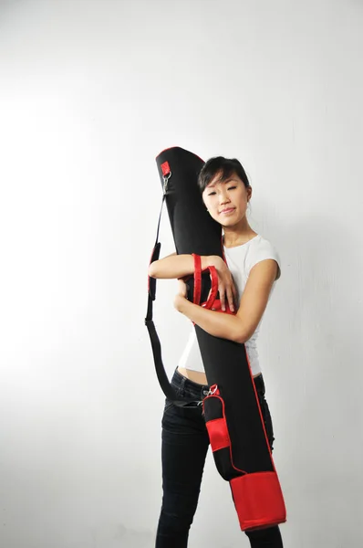 Asiatique chinois femme avec équipement de golf sur fond blanc — Photo