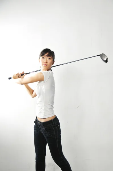 Mujer china asiática con equipo de golf sobre fondo blanco —  Fotos de Stock