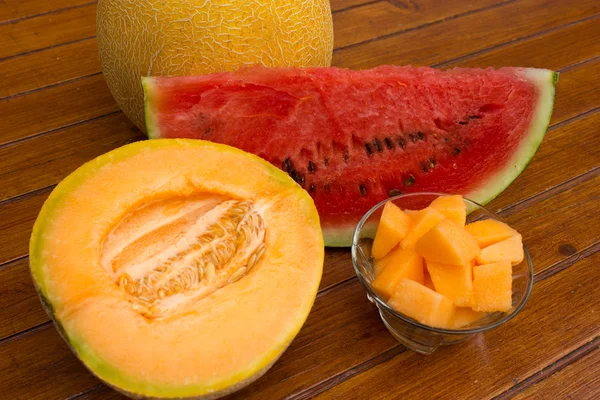 Cantaloupemelon och vattenmelon — Stockfoto
