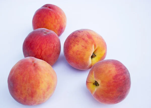 Ripe, juicy peaches — Stock Photo, Image