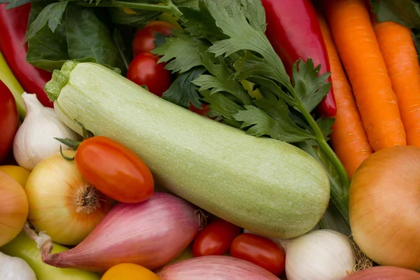 Fresh organic vegetables — Stock Photo, Image