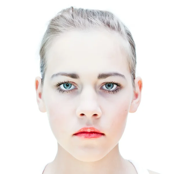 Meisje met een boze oog — Stockfoto