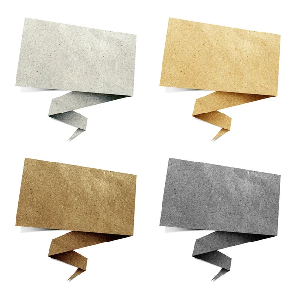 Baloncuk konuşma etiketi geri dönüştürülmüş kağıt el işi beyaz arkaplanda çubuğu — Stok fotoğraf