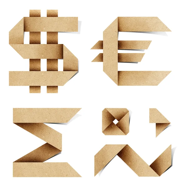 Origami alfabeto letras reciclado papel ofício vara no fundo branco — Fotografia de Stock