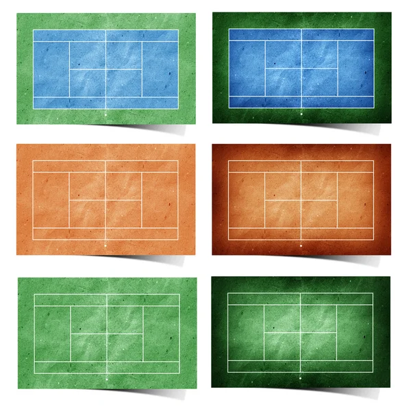 Grunge-Tennisfeld Recyclingpapier Bastelstab auf weißem Hintergrund — Stockfoto