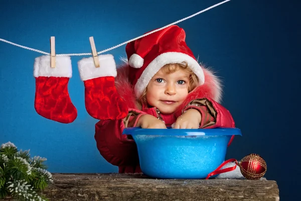 Enfant en chapeau de Père Noël — Photo