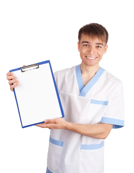 Médico segurando prancheta isolada em fundo branco — Fotografia de Stock
