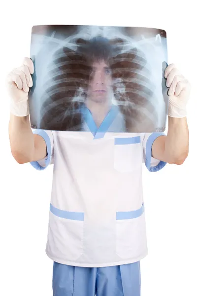 Lekarz przeglądając zdjęcie rentgenowskie płuc lekarz ISO — Zdjęcie stockowe