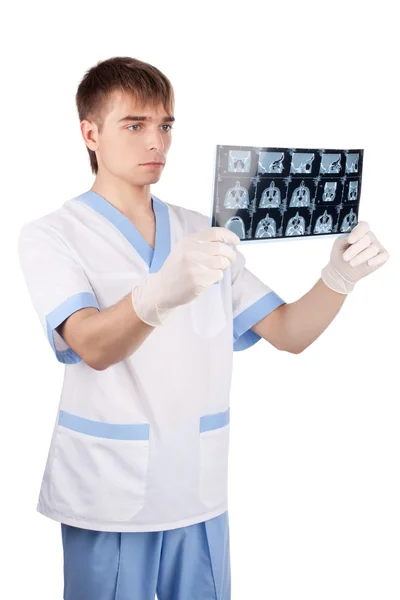 Médico olhando para tomografia computadorizada TC — Fotografia de Stock