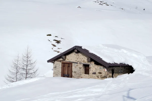 Baita alpina — Zdjęcie stockowe