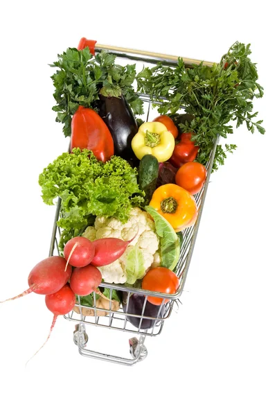 Carro de compras lleno de verduras —  Fotos de Stock