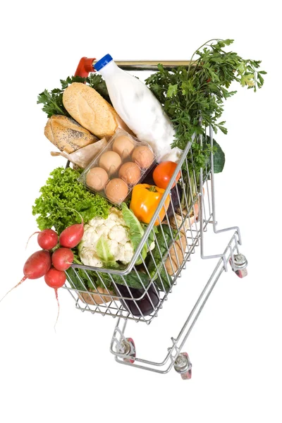 Gesunde Lebensmittel im Warenkorb — Stockfoto