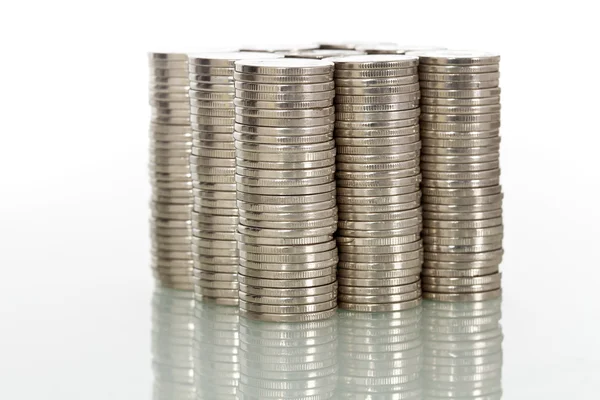 Finanční moc koncept s mincí — Stock fotografie