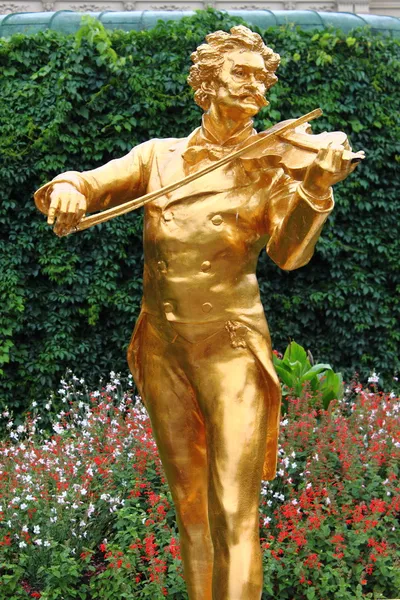 Estatua de Johann Strauss — Foto de Stock