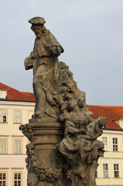 Standbeeld van Sint ivo in Praag — Stockfoto