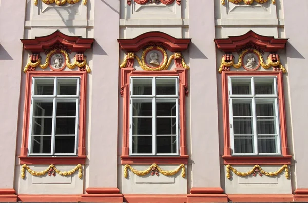 Renaissance windows — Stockfoto