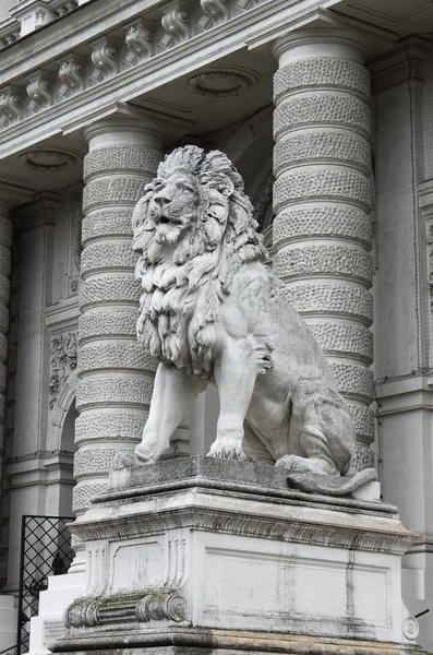 Estátua de leão — Fotografia de Stock