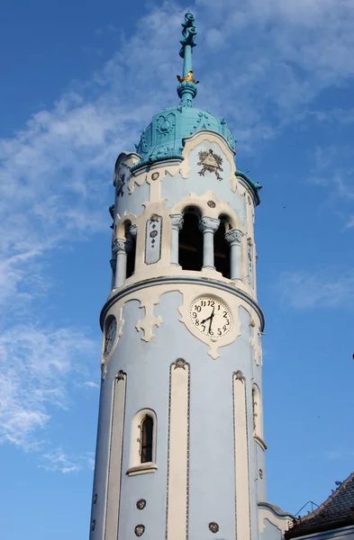 Zvonice st elisabeth církve, bratislava — Stock fotografie