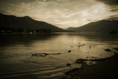 gün batımında Como Gölü