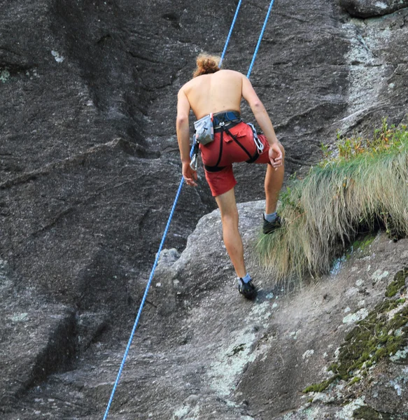 Bouldering, senderismo y escalada — Foto de Stock