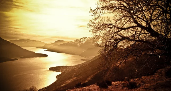 科摩湖在日落 — 图库照片