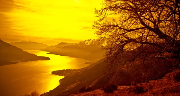 Comosjön vid solnedgången — Stockfoto