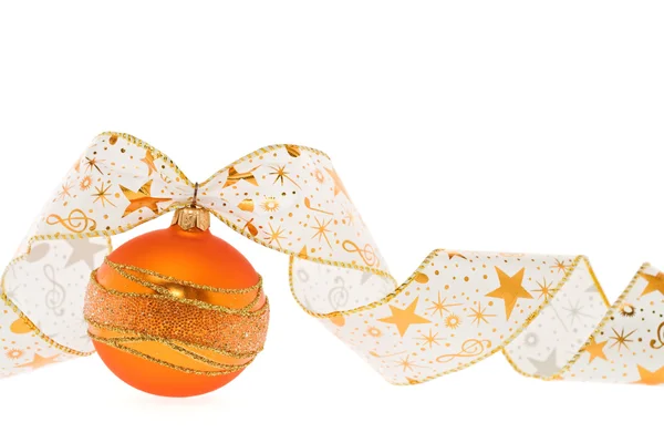 Oranje Kerstdecoratie met krullend lint — Stockfoto