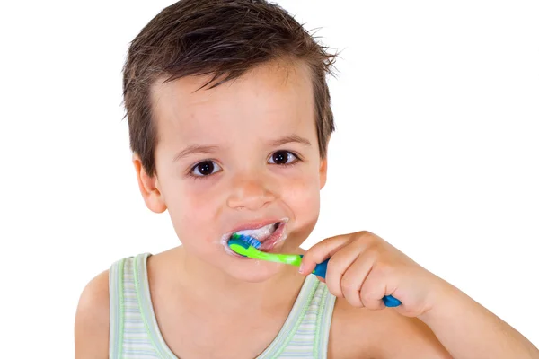 小男孩在刷牙 — 图库照片