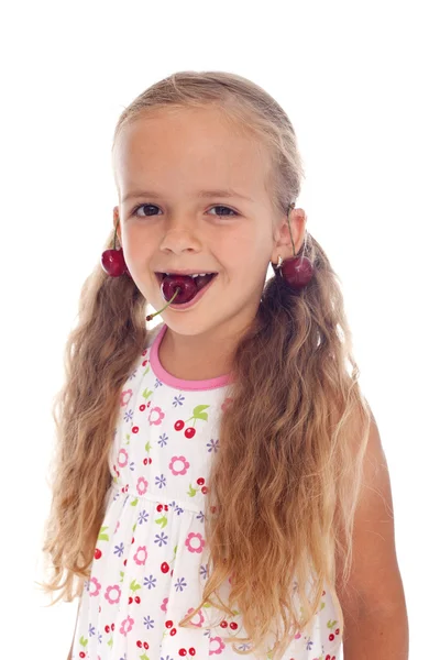 Kleines Mädchen mit Kirschohrringen — Stockfoto