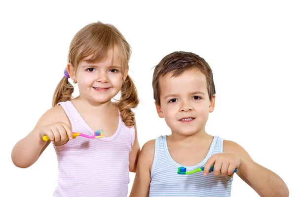 Dzieci ze szczoteczka do zębów — Zdjęcie stockowe