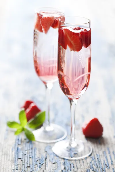 Erdbeer-Champagner-Cocktail — Stockfoto