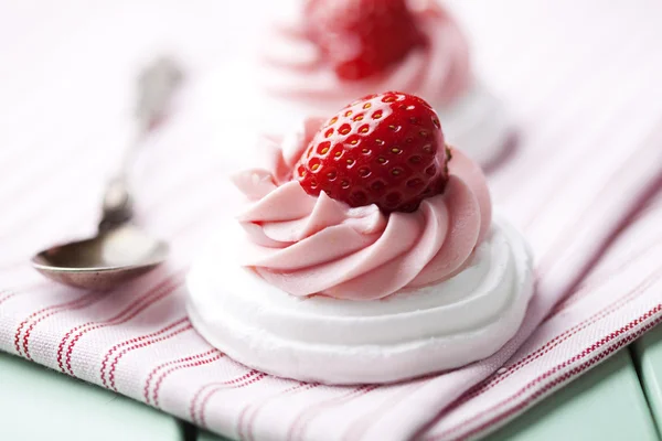 Pavlova meringue fraise — Photo