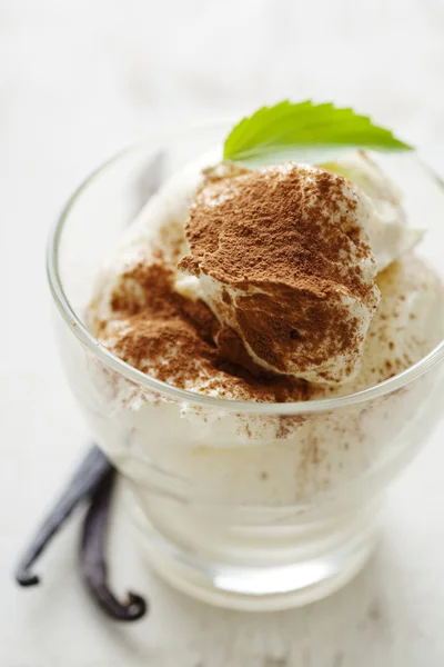 Vanilla mousse — Stock Photo, Image