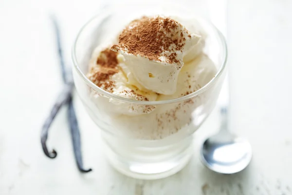 Vanilla mousse — Stock Photo, Image