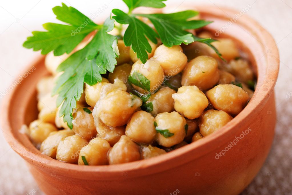 Chickpeas in sauce with parsley
