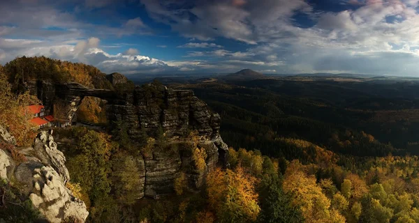 Pravcicka rots-panorama — Stockfoto