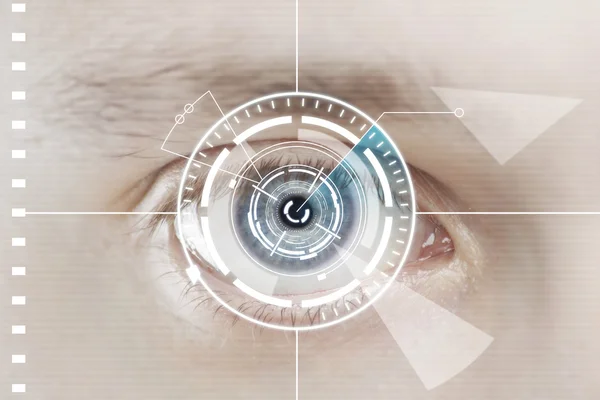为安全或识别技术扫描人眼 — 图库照片