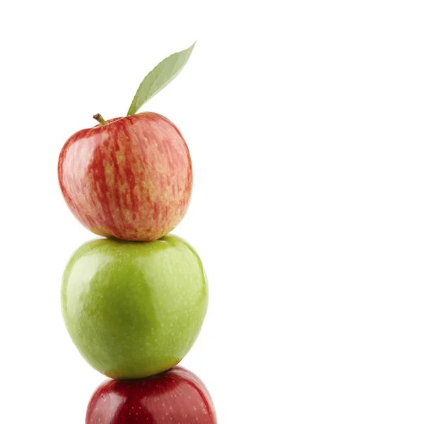 Група різних яблук — стокове фото