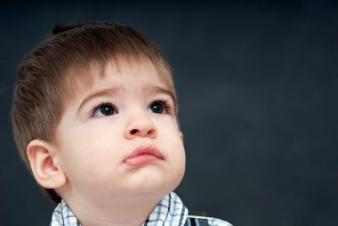 Bebek üzgün yüz