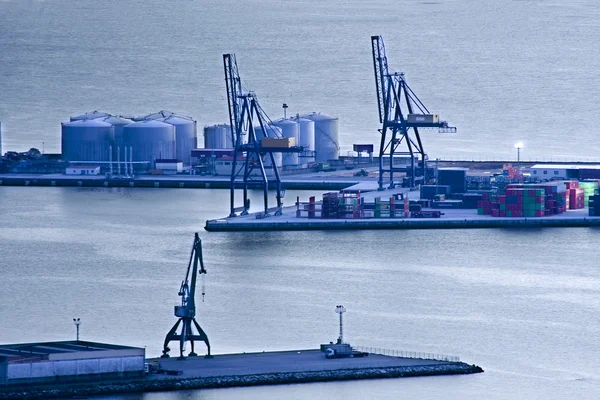 Vista do porto de carregamento — Fotografia de Stock
