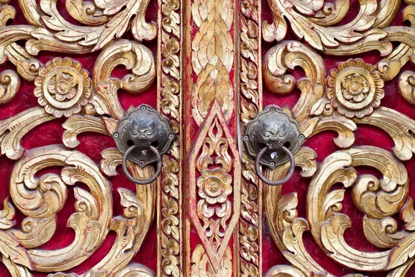 Tailandês portas esculpidas — Fotografia de Stock