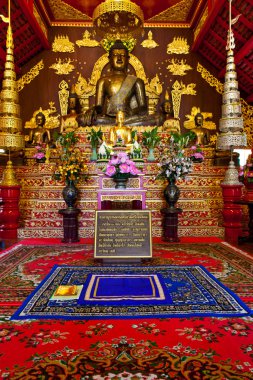 Kuzey Tayland altın buddha görüntüleri.