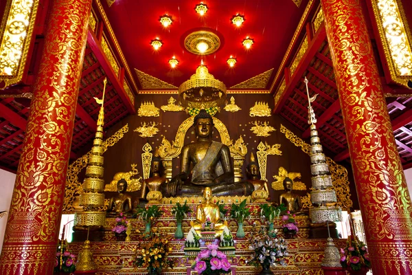 Az Észak-thaiföldi arany buddha képek. — Stock Fotó