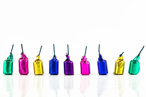 Firecrackers coloridos isolados — Fotografia de Stock