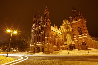 Aziz Anne'nin kilise gece, vilnius